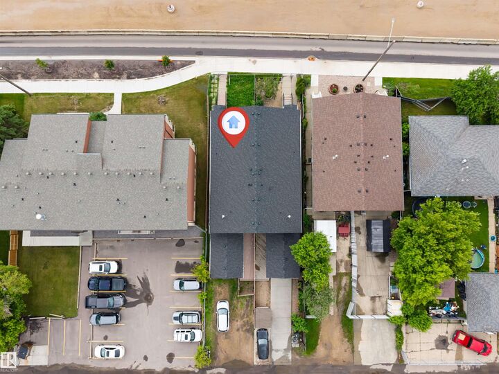Property Photo:  9825 156 Street NW  AB T5P 2P2 
