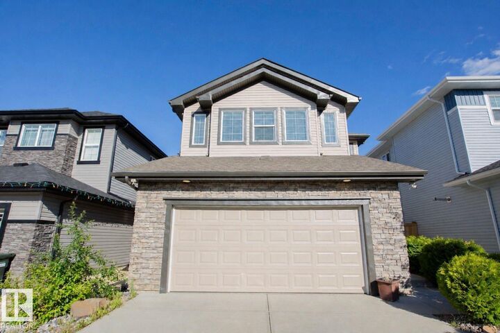 8 Meadowlink Common — photo 1