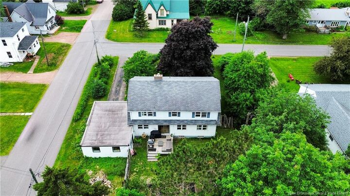 1 Bennett Street — photo 1