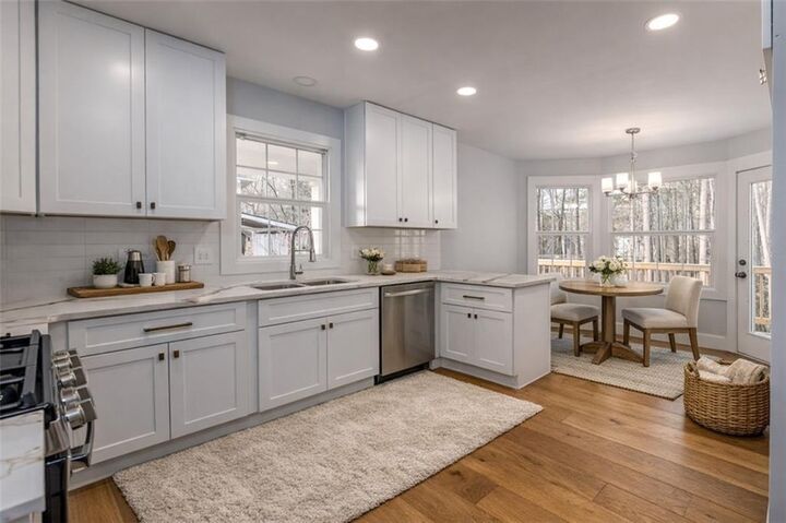 Property Photo: 330 London Dale GA 30189