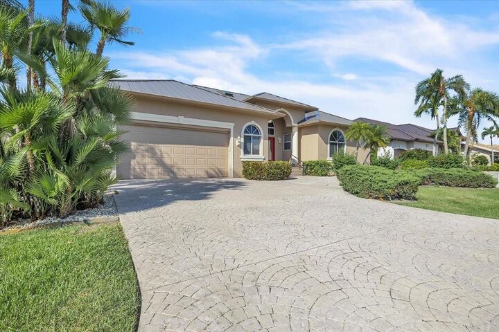 Property Photo:  3651 Aruba Court  FL 33950 