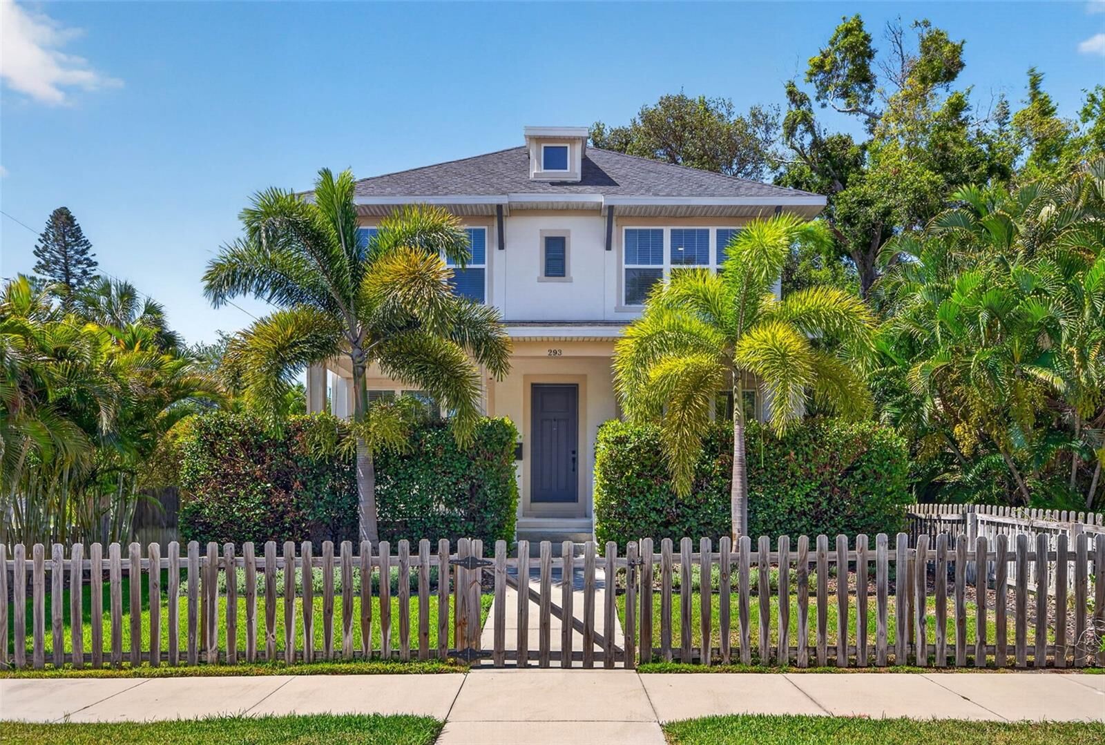 Property Photo:  293 18th Avenue S  FL 33705 