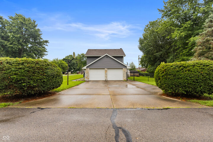 Property Photo:  2361 W Brookdale Drive  IN 47201 