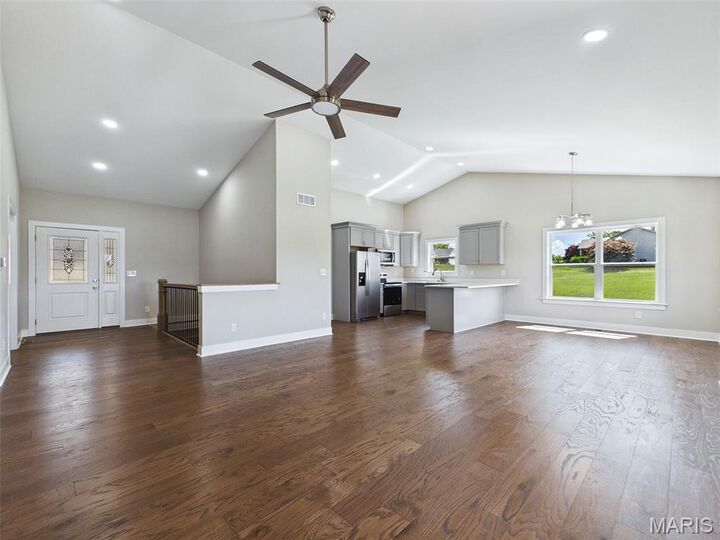 Property Photo:  126 Woodland Hills Court  IL 62002 