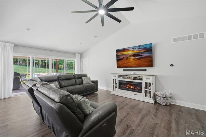 Property Photo: 1312 Farnman Drive MO 63048