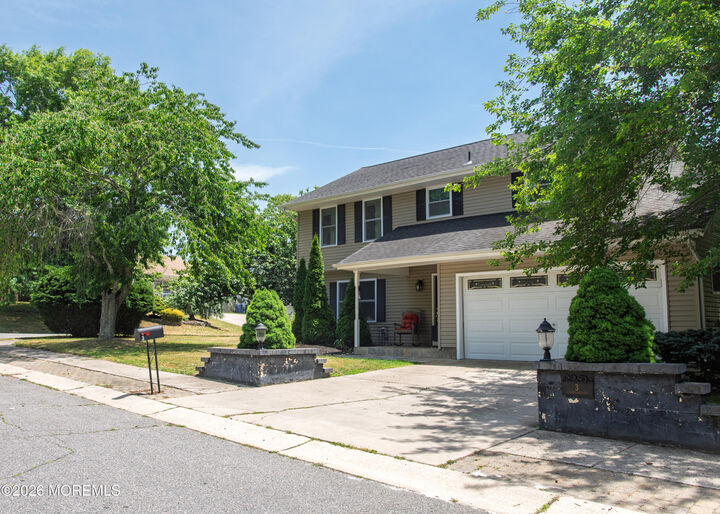 Property Photo:  3 Laureldale Court  NJ 08087 