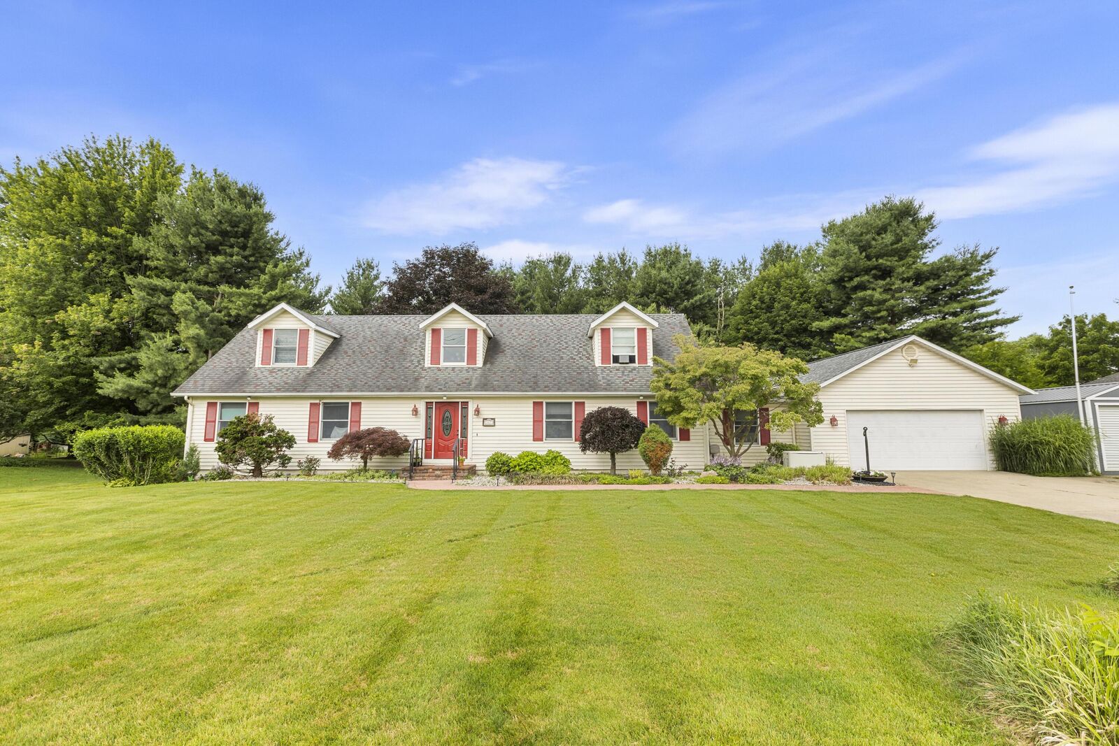 Property Photo:  481 Grand Street  MI 49036 