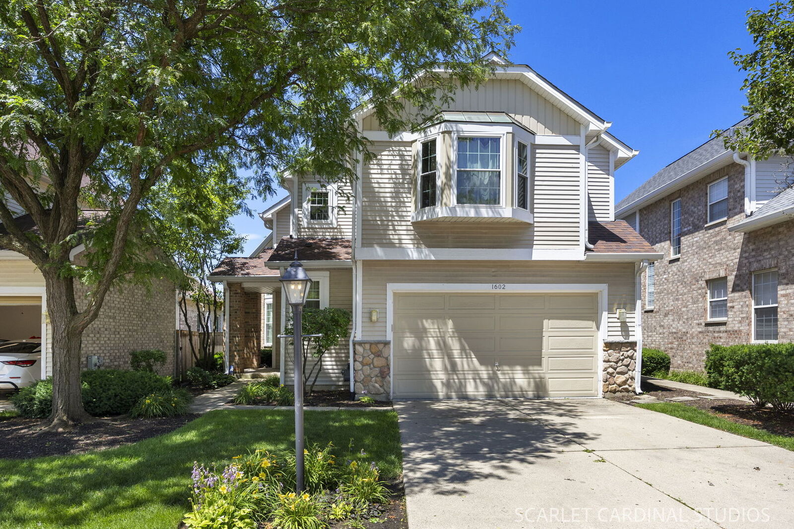 Property Photo:  1602 Astor Avenue  IL 60181 