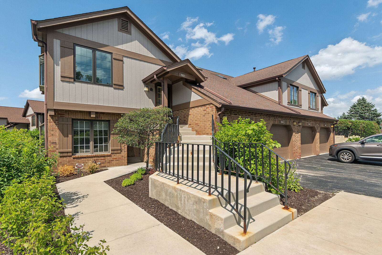 Property Photo: 7822 W Arquilla Drive 7822 IL 60463