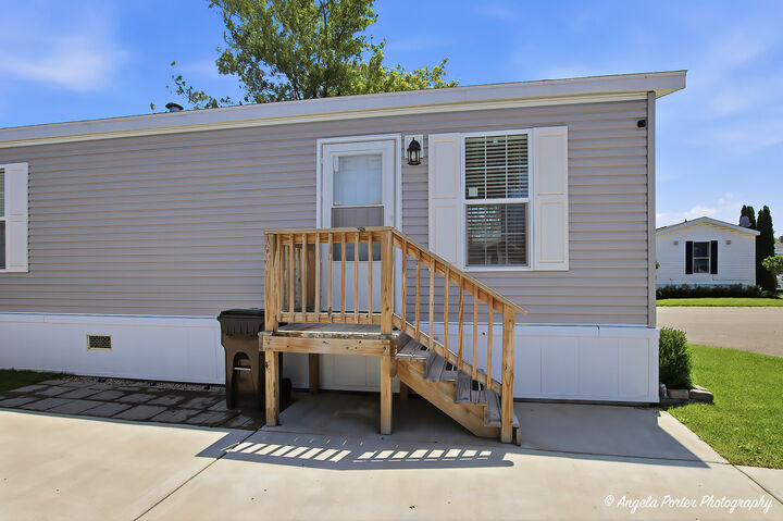 Property Photo:  300 A Ok Court  IL 60073 