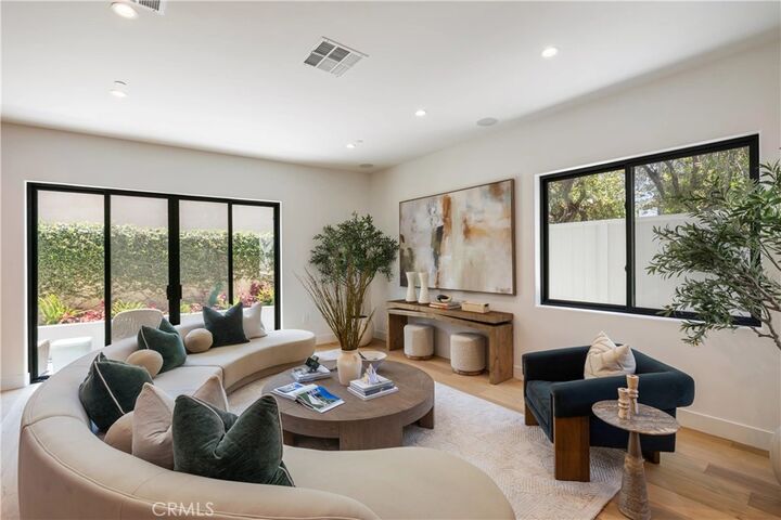 Property Photo: 245 W El Portal B CA 92672