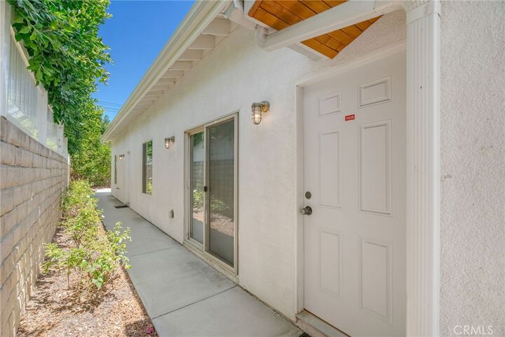 Property Photo: 10228 Encino Avenue CA 91325