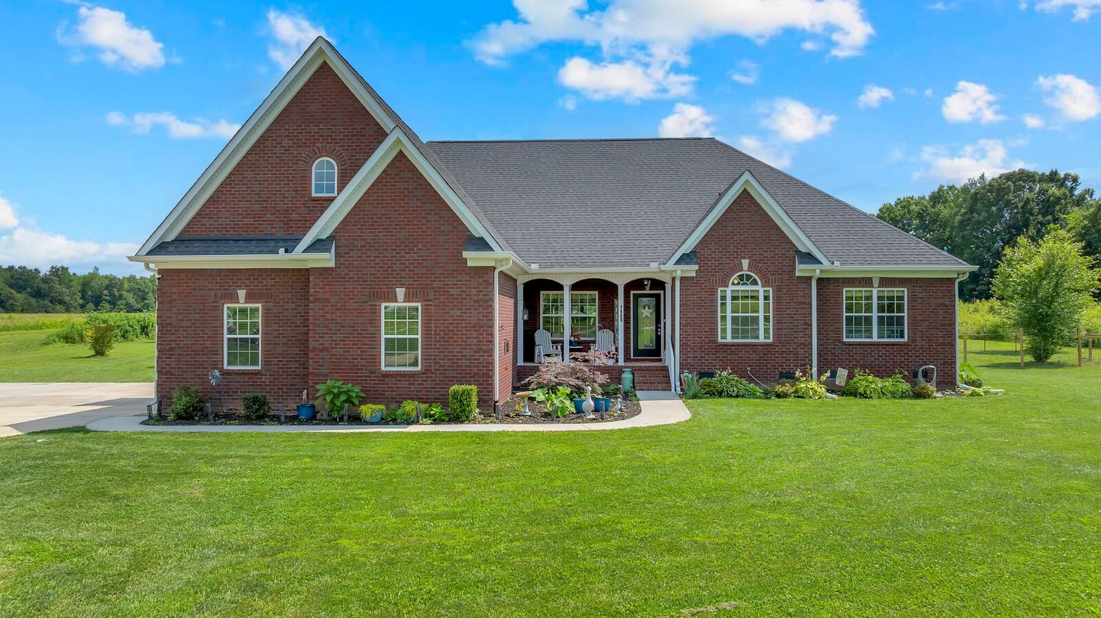 Property Photo:  1469 Ledford Mill Rd  TN 37388 
