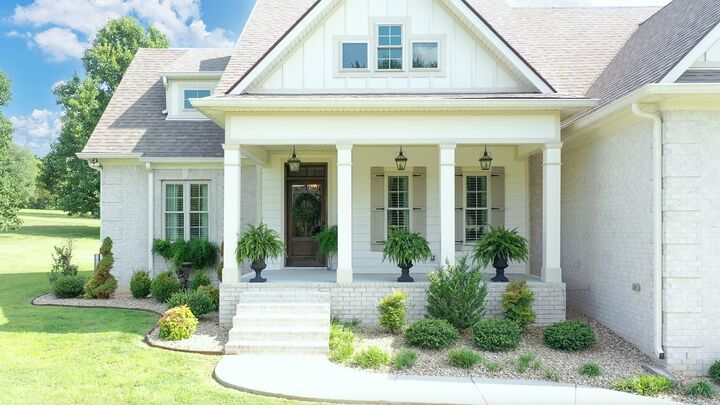 Property Photo: 204 Green Hills Dr TN 37160