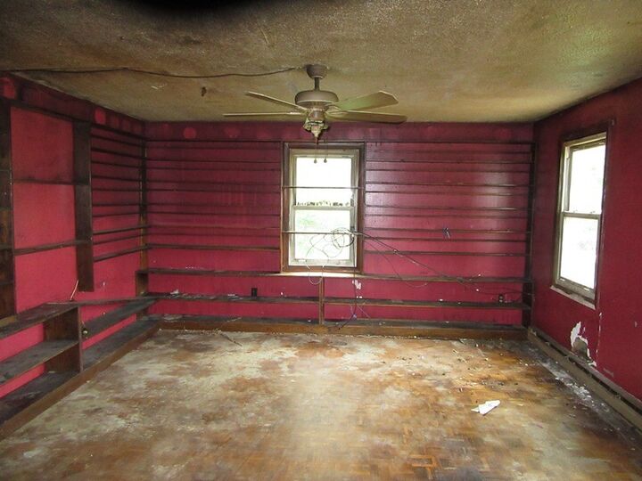 Property Photo:  1155 Woodson Rd  TN 37146 