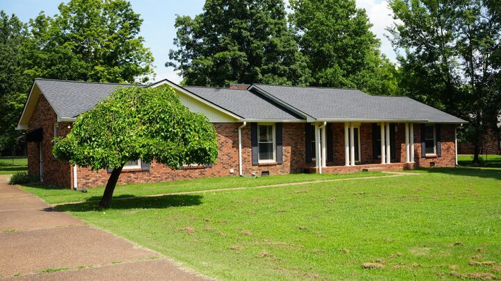 Property Photo:  858 Moreland Dr  TN 37066 