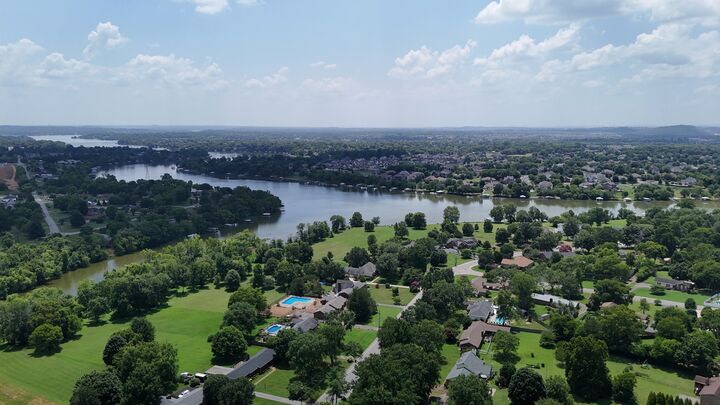 Property Photo: 858 Moreland Dr TN 37066