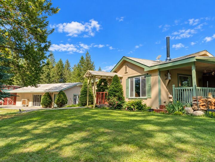 Property Photo:  3641 Hill Loop Rd  WA 99141 