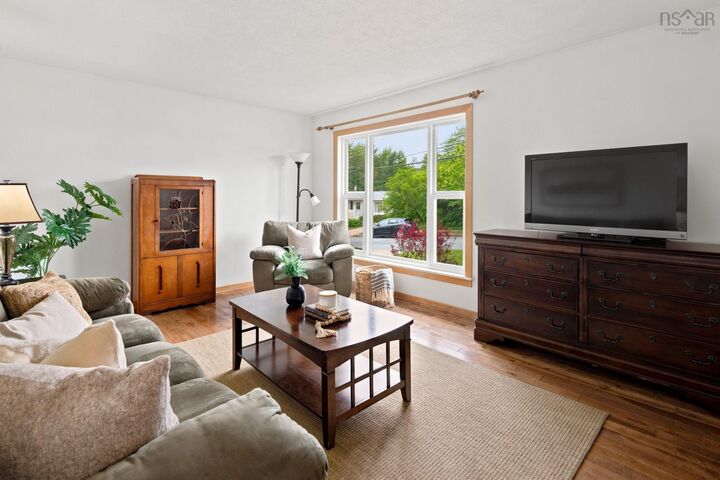 Property Photo:  443 Arklow Drive, Cole Harbour  NS B2W 2S1 