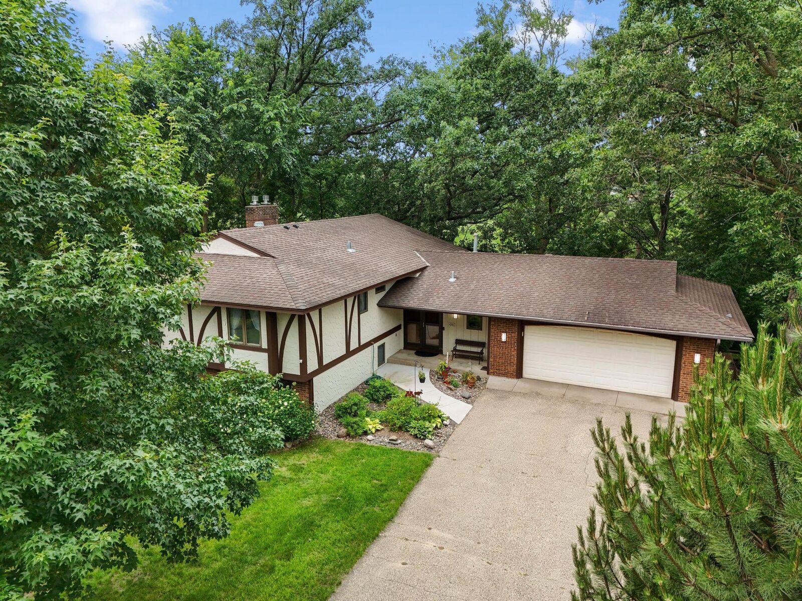 Property Photo: 4291 Virginia Avenue MN 55126