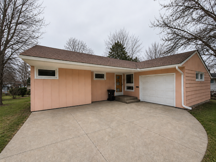 Property Photo:  1702 3rd Avenue NW  MN 55912 
