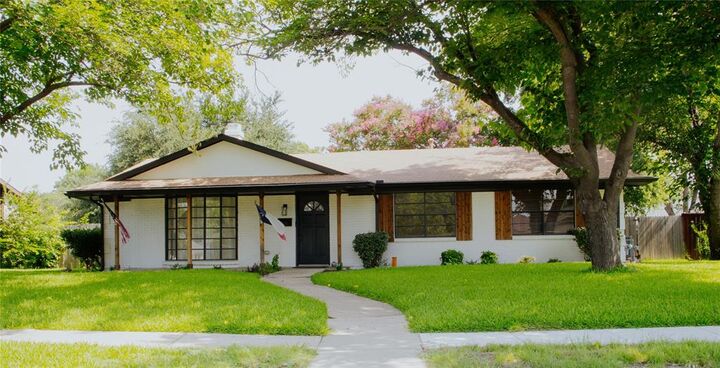 Property Photo:  1011 Pacific Drive  TX 75081 