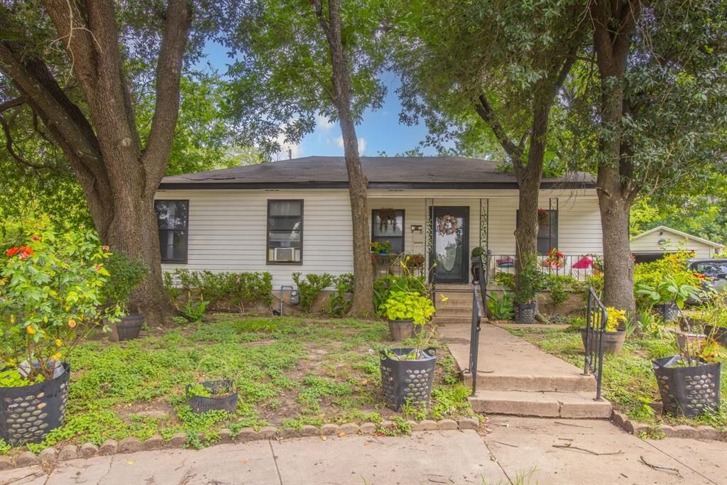 Property Photo: 3109 Edmond Avenue TX 76707