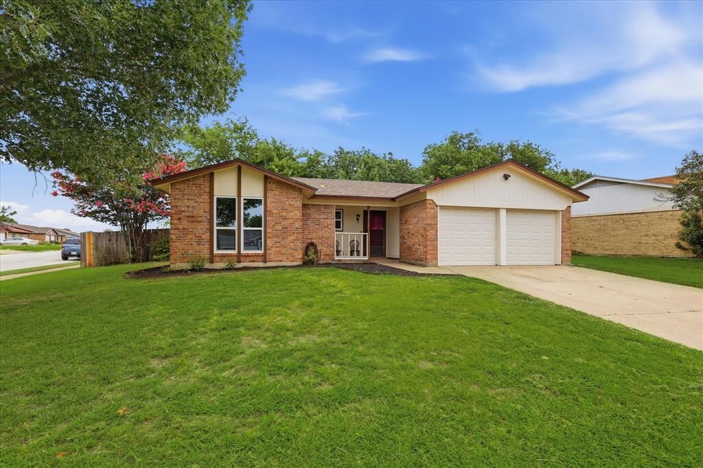 Property Photo:  6028 Marigold Drive  TX 76148 
