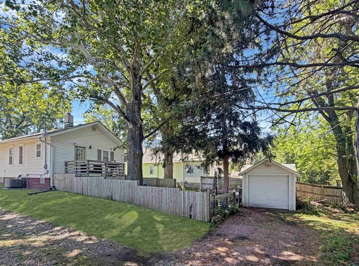 Property Photo:  1119 S Helen  IA 51105 