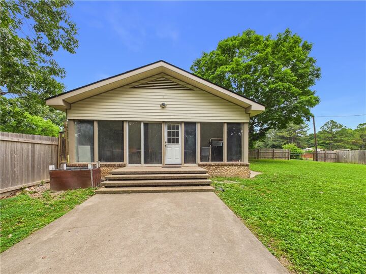 Property Photo:  2711 Aspen Lane  AR 72758 