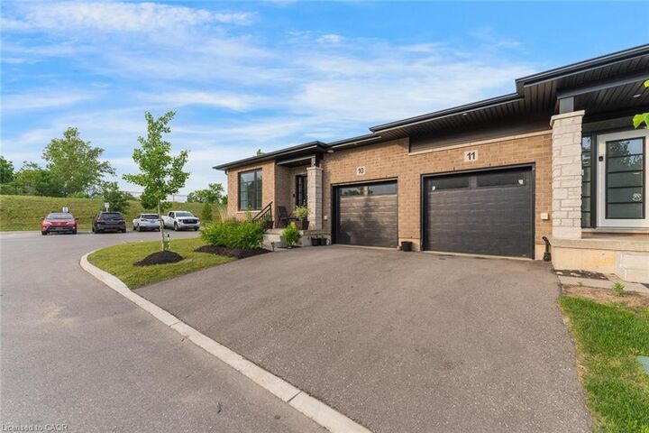 Property Photo: 550 Grey Street 11 ON N3S 0C4