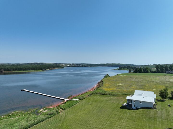 Property Photo: 8 Souwest Drive PE C0B 1M0