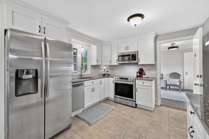 Property Photo:  6 Rogers Rd  MA 01028 