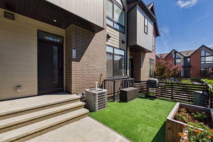 Property Photo: 906 Sage Meadows Gardens NW AB T3P 1K3