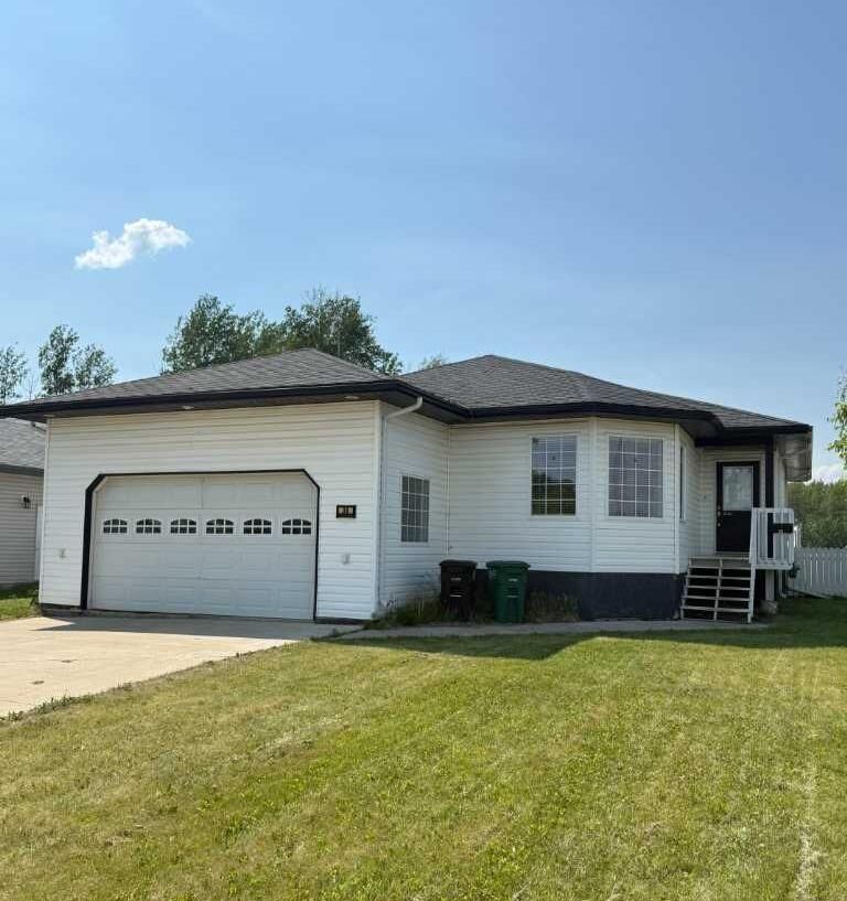 Property Photo: 38 Bjornson Avenue AB T0H 1Z0