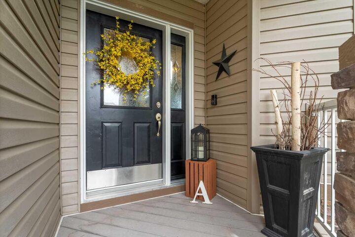 Property Photo:  148 Cimarron Park Circle  AB T1S 2L6 