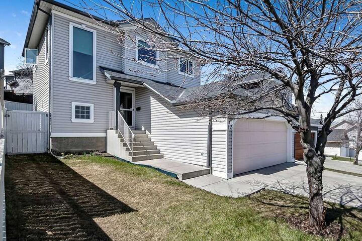 Property Photo: 113 Harvest Oak Rise NE AB T3K 4T9