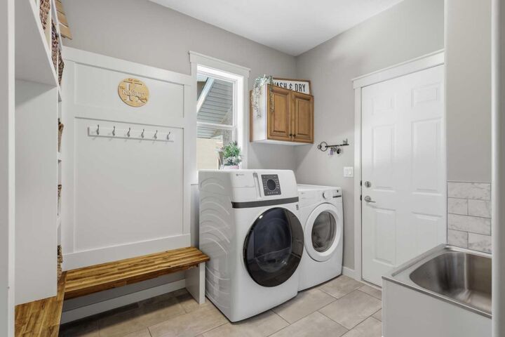 Property Photo:  8 Fir Close  AB T4S 2H9 
