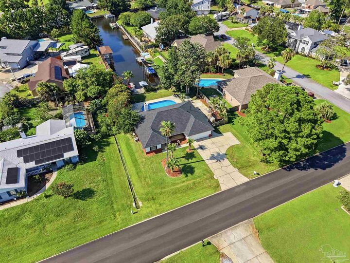 Property Photo:  2952 Duke Dr  FL 32563 