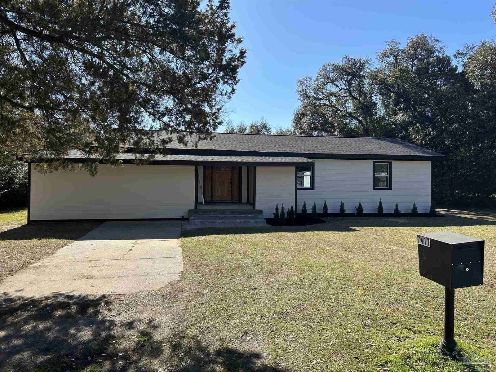 Property Photo:  7417 Cora Ln  FL 32505 
