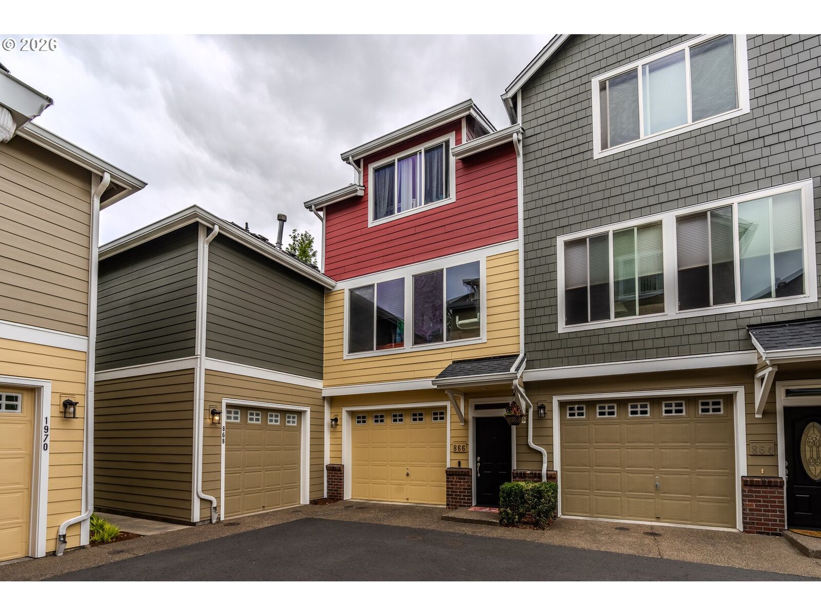 Property Photo: 866 NW Council Dr OR 97030