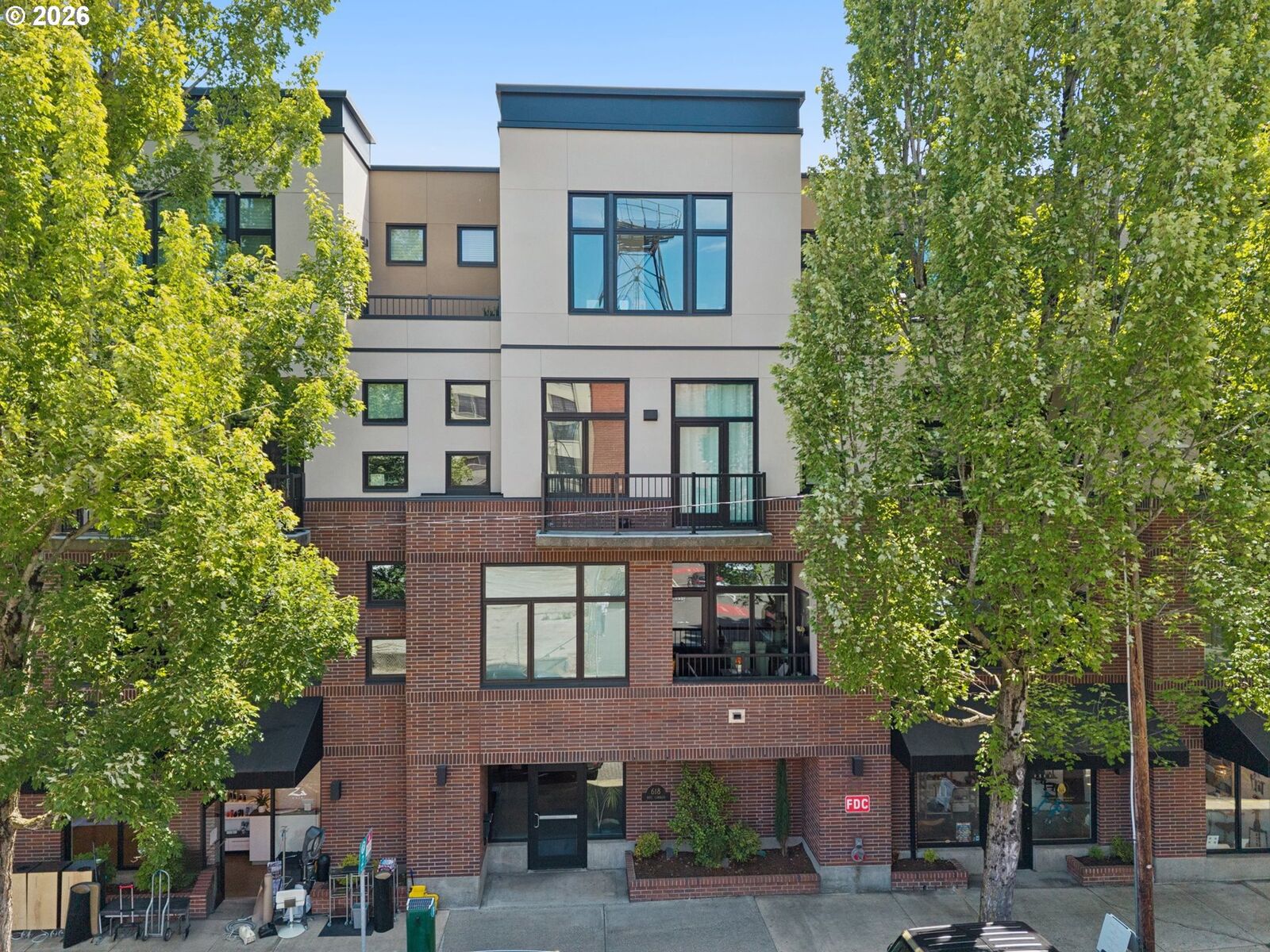 Property Photo:  618 NW 12th Ave 217  OR 97209 