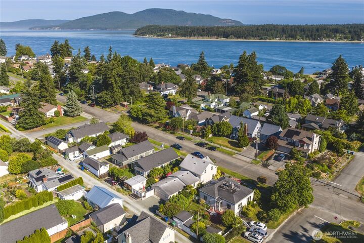 Property Photo: 1605 9th Street WA 98221