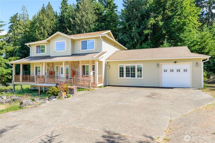 Property Photo:  637  Del Guzzi Drive  WA 98362 