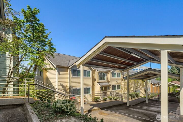Property Photo:  3811  130th Lane SE C3  WA 98006 