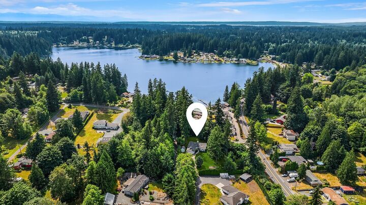 Property Photo:  1708  Lakewood Road  WA 98223 