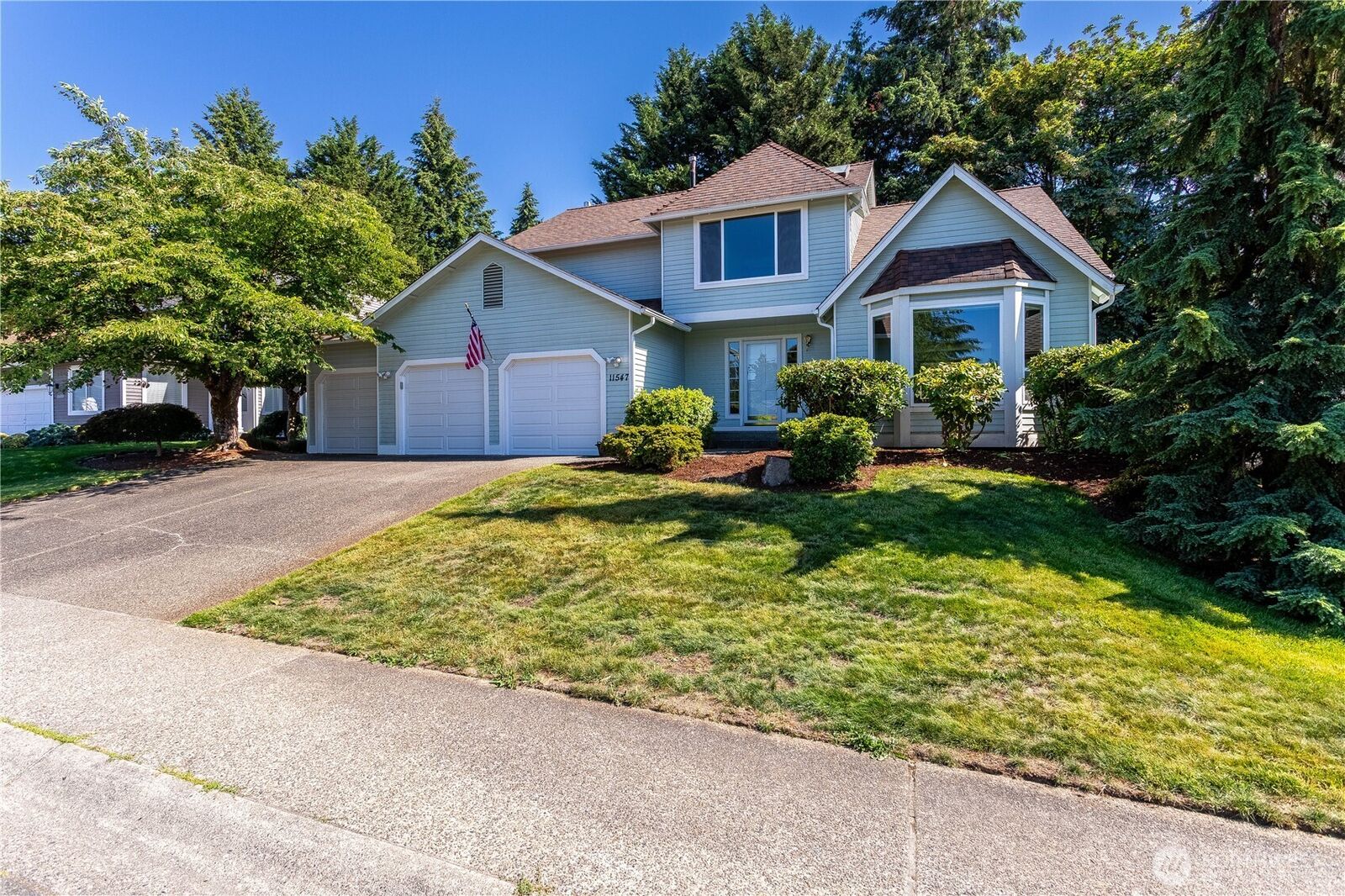 Property Photo:  11547 SE 323rd Place  WA 98092 
