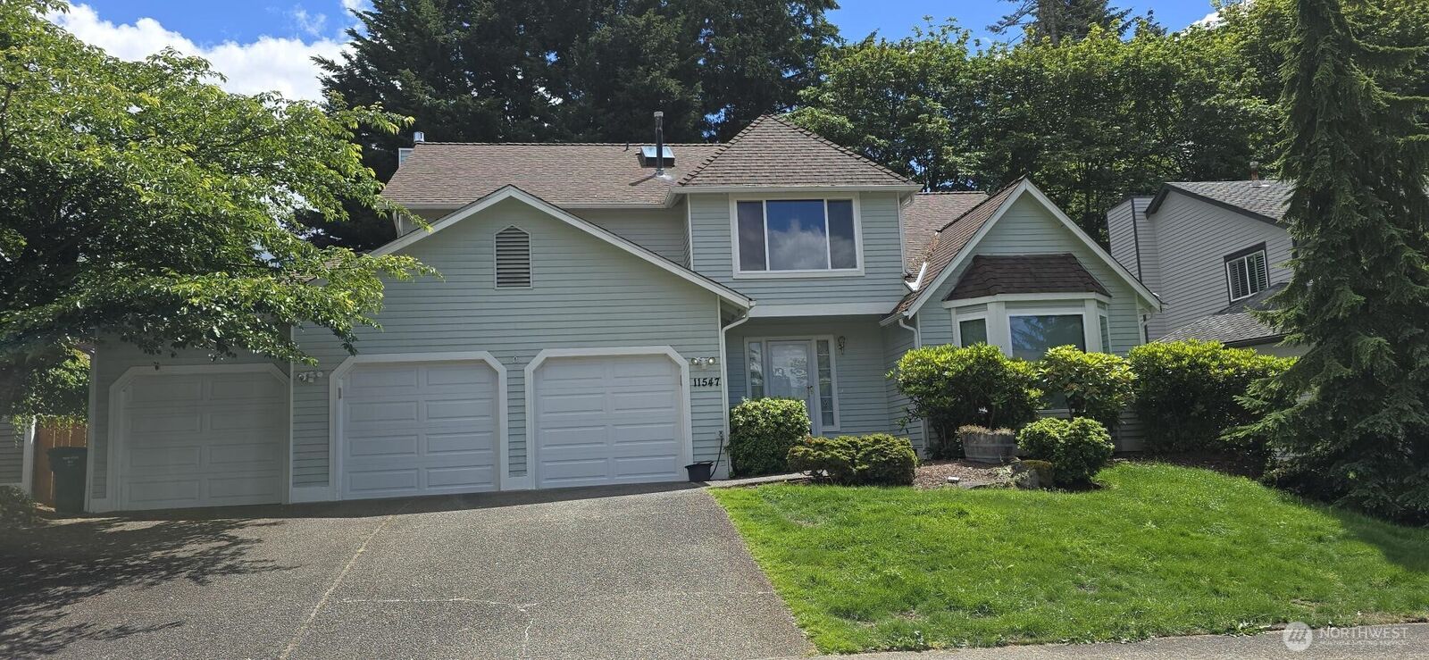 Property Photo:  11547 SE 323rd Place  WA 98092 