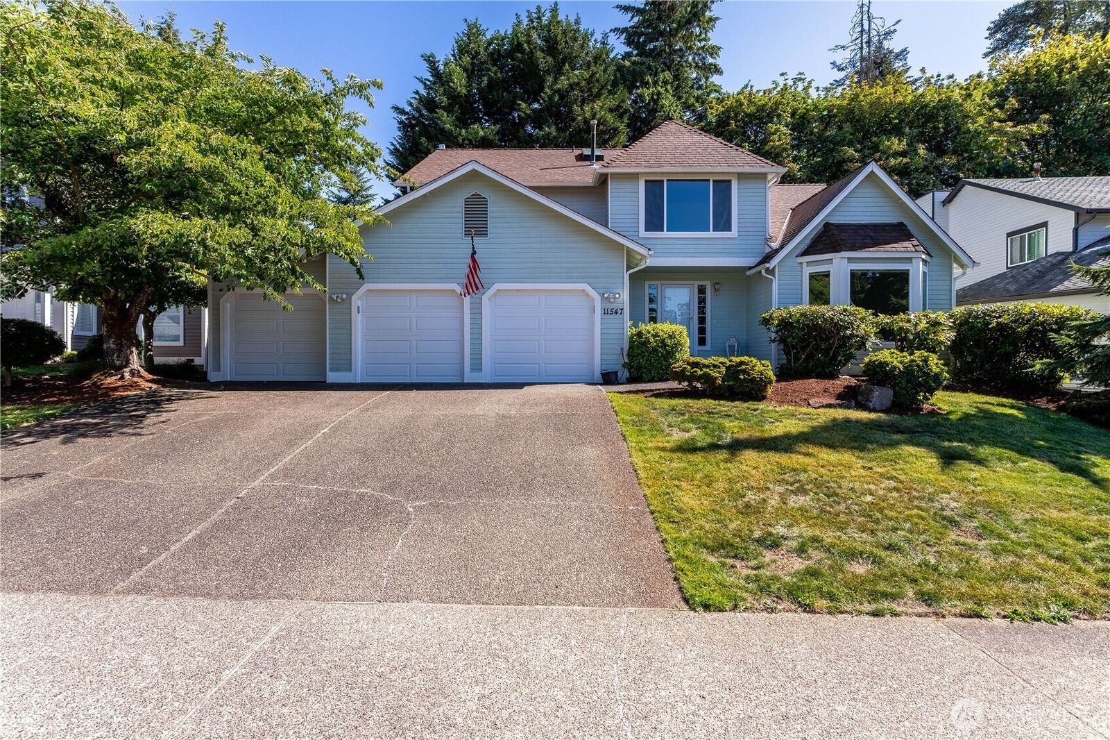 Property Photo:  11547 SE 323rd Place  WA 98092 