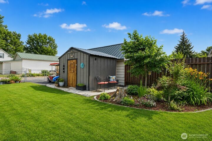 Property Photo:  124 N 3rd Street  WA 99115 